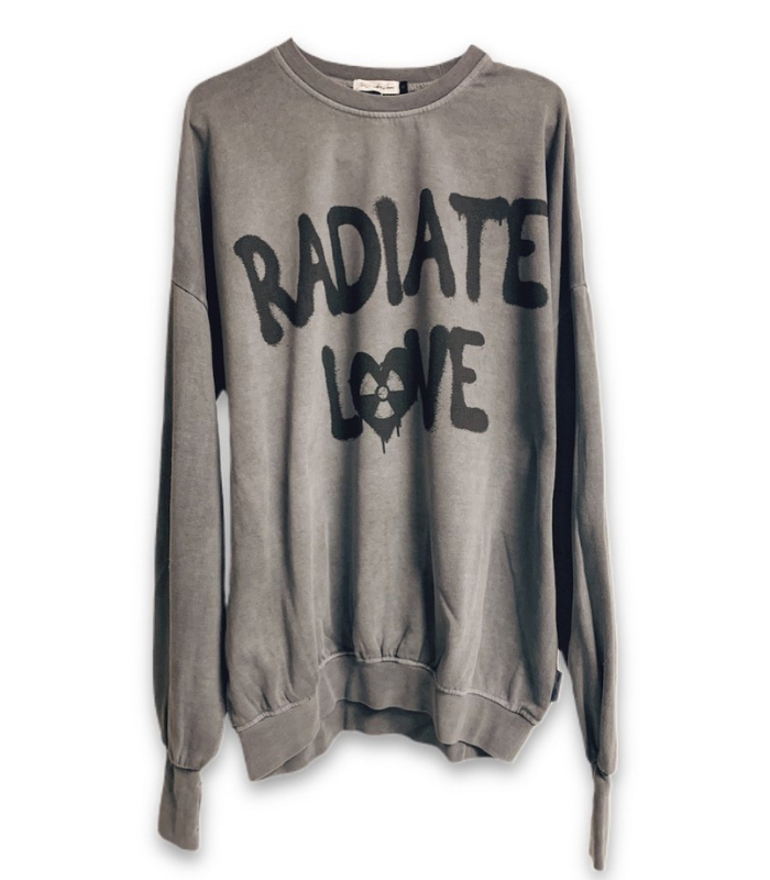 Spiritual gangster store radiate love sweatshirt